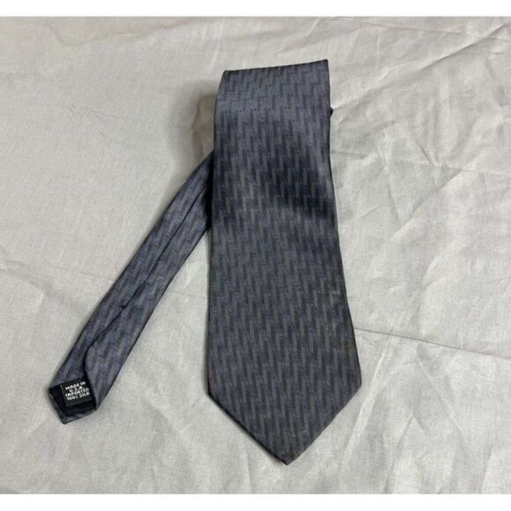 Puritan 100% Silk Gray/Blue Tie 58X4- Made in USA- Geometrical Pattern Print‎